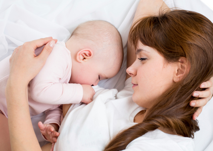 L’allattamento al seno rende i bimbi più intelligenti